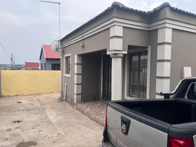 3 Bedroom House for Sale For Sale in Roodekop - MR688371