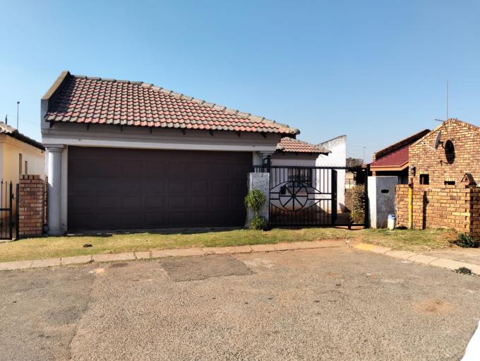 5 Bedroom House for Sale For Sale in Vosloorus - MR688389