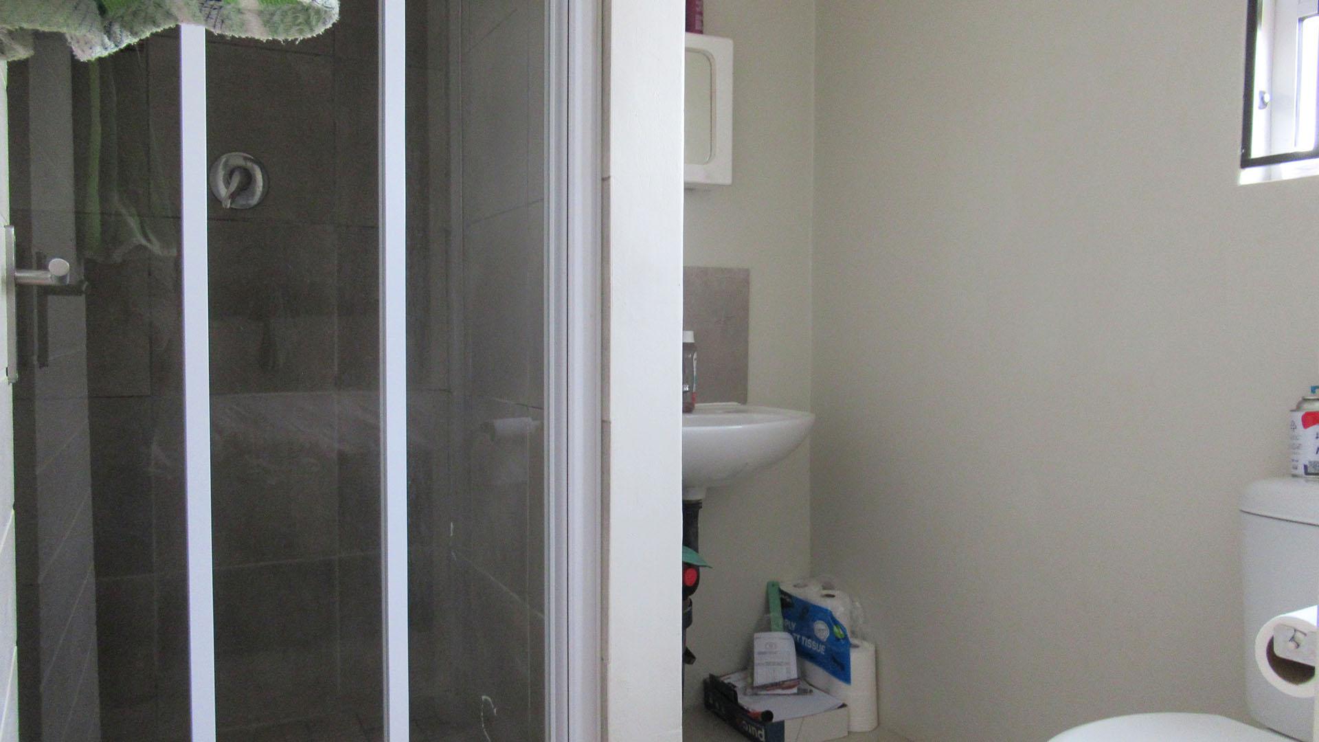 Main Bathroom - 4 square meters of property in Lehae