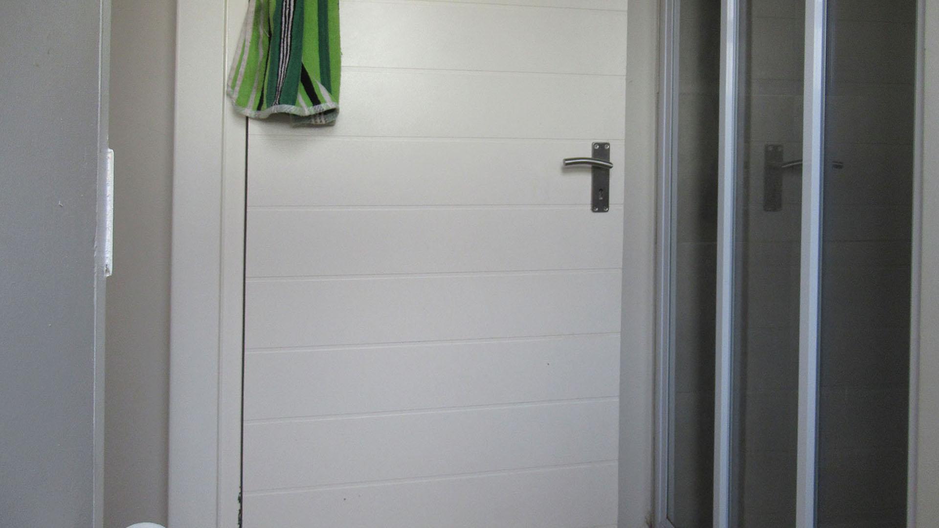 Main Bathroom - 4 square meters of property in Lehae