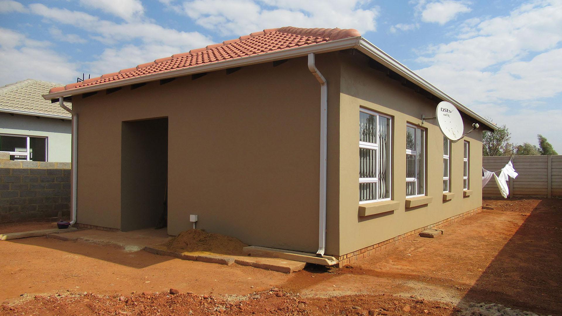 Front View of property in Lehae