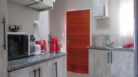 Kitchen - 8 square meters of property in Lehae