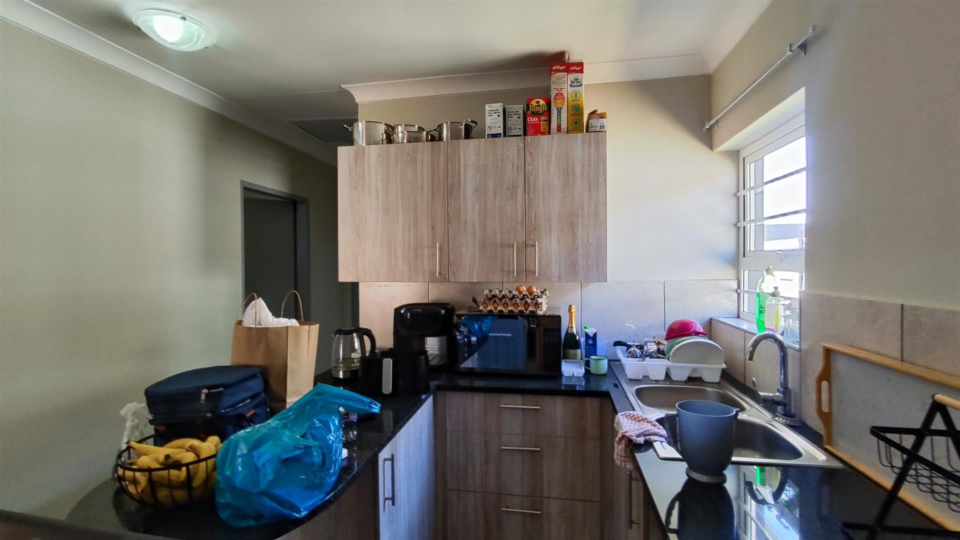Kitchen - 10 square meters of property in Parkdene (JHB)