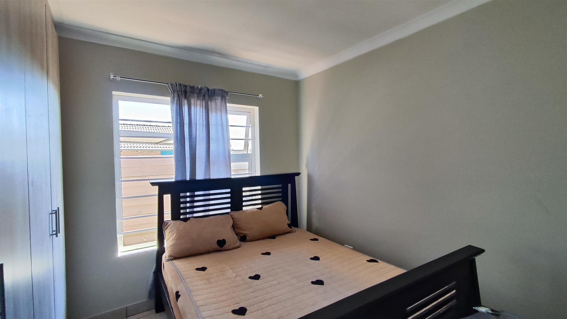 Main Bedroom - 12 square meters of property in Parkdene (JHB)
