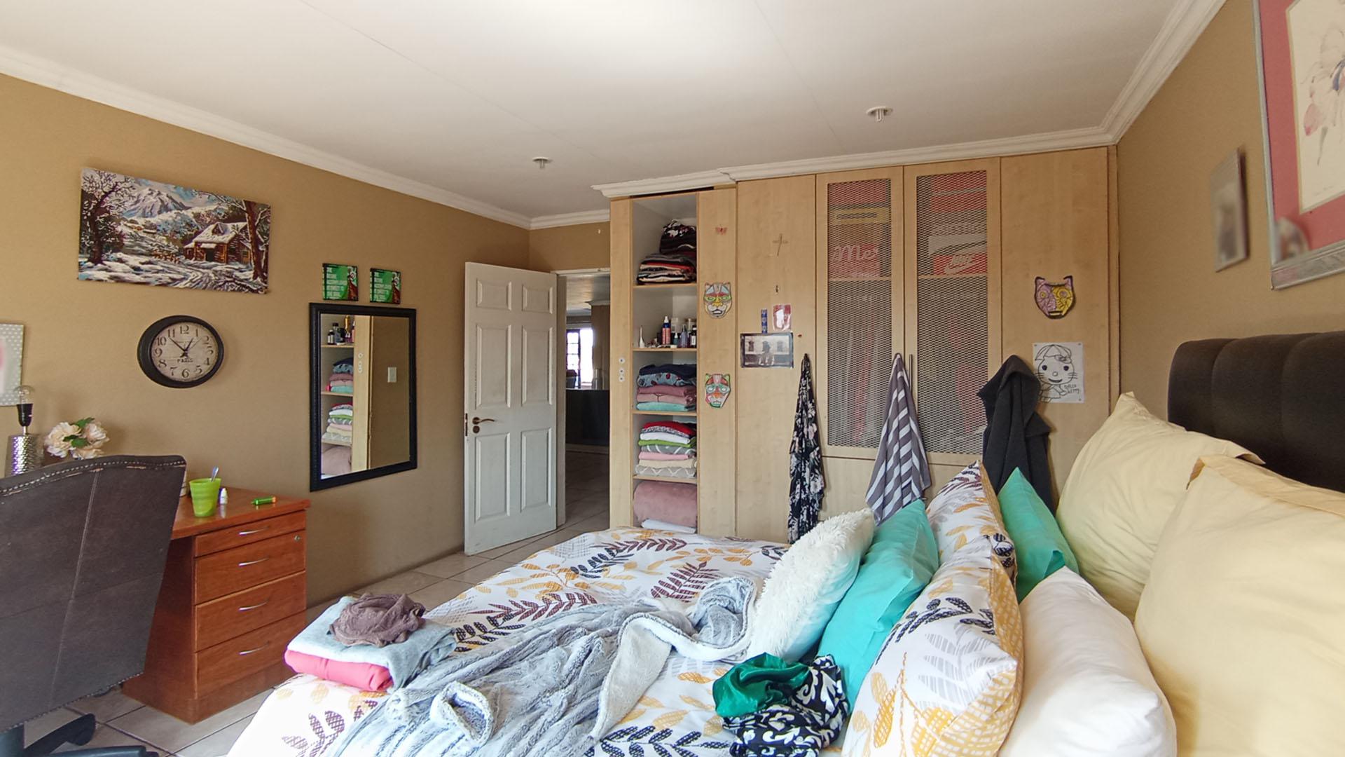 Bed Room 4 - 22 square meters of property in Versterpark