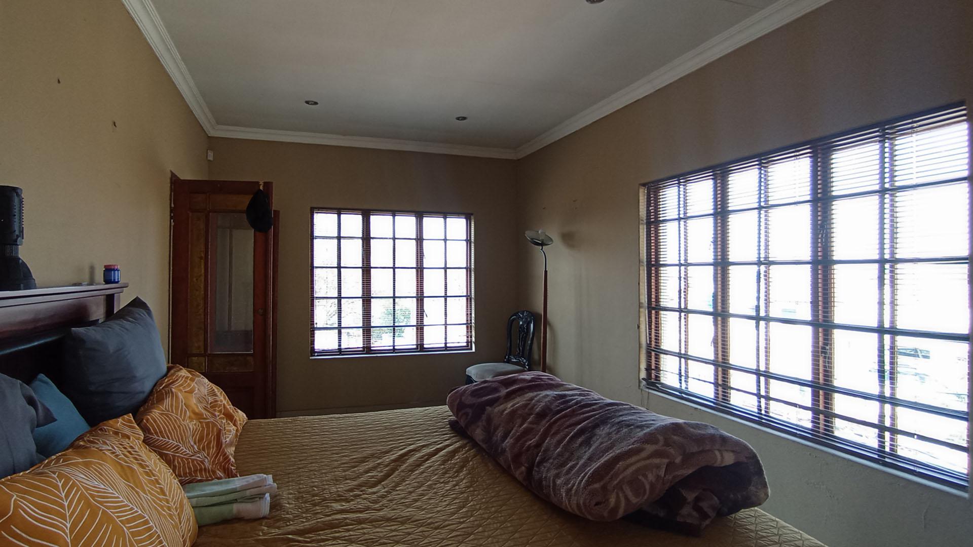 Bed Room 5+ - 67 square meters of property in Versterpark