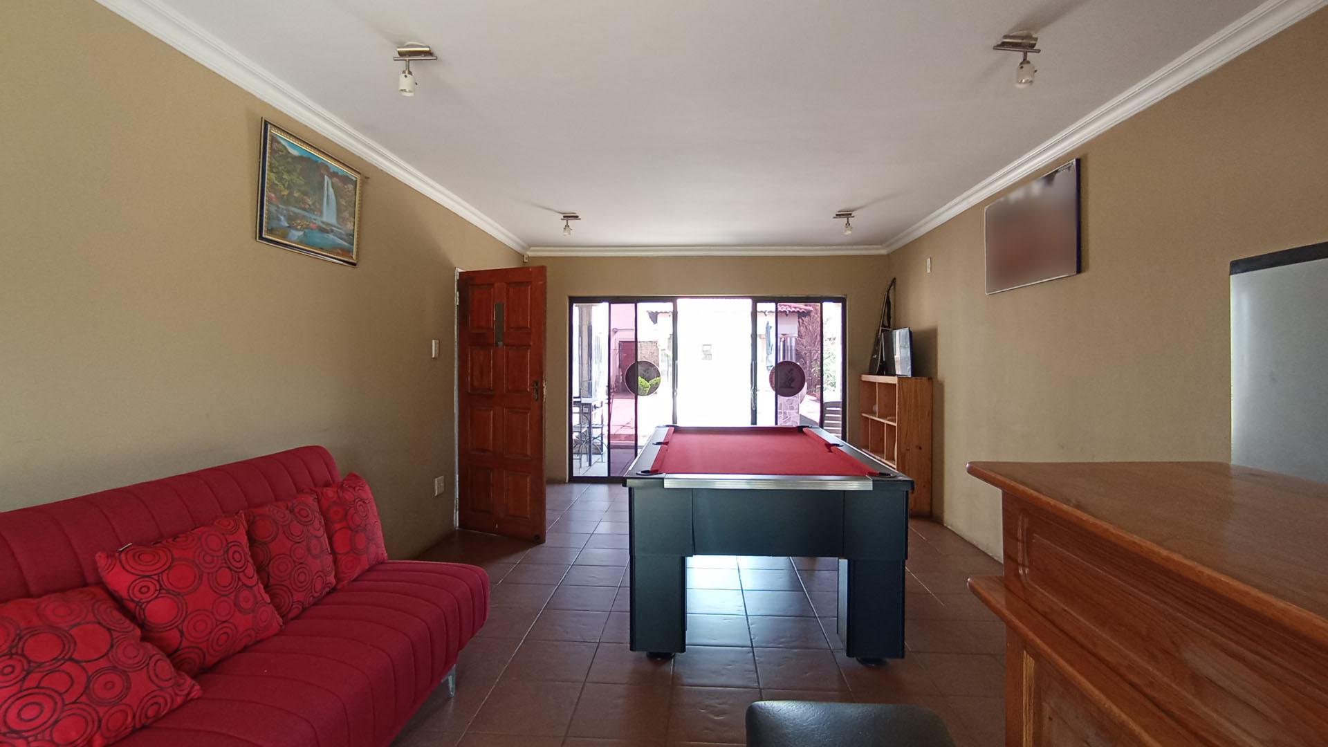 Entertainment - 36 square meters of property in Versterpark