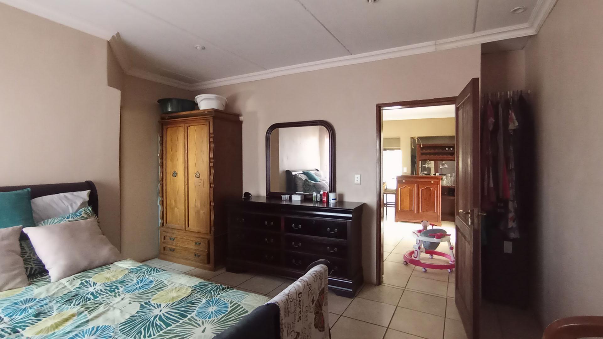 Bed Room 2 - 23 square meters of property in Versterpark