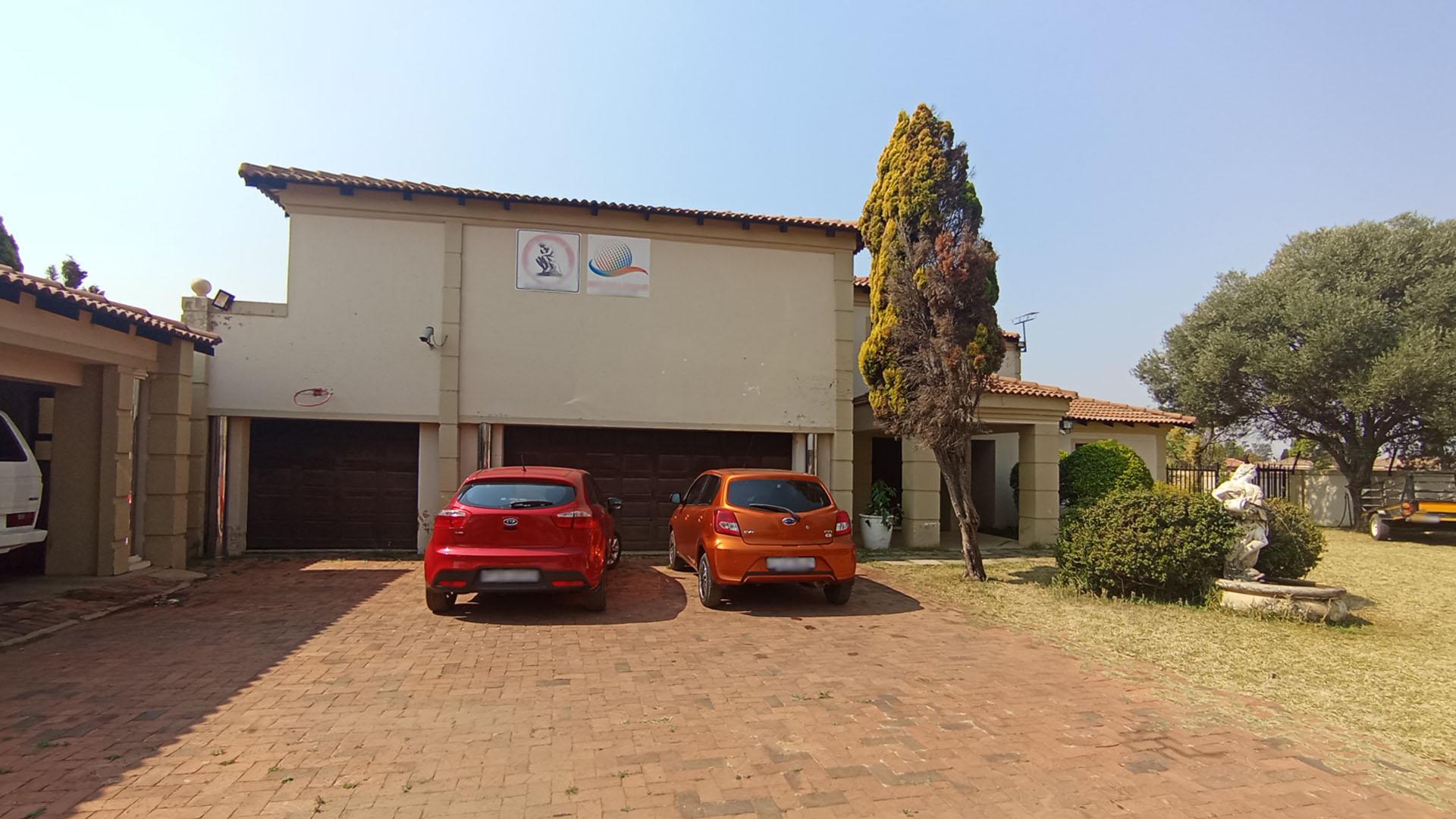Front View of property in Versterpark