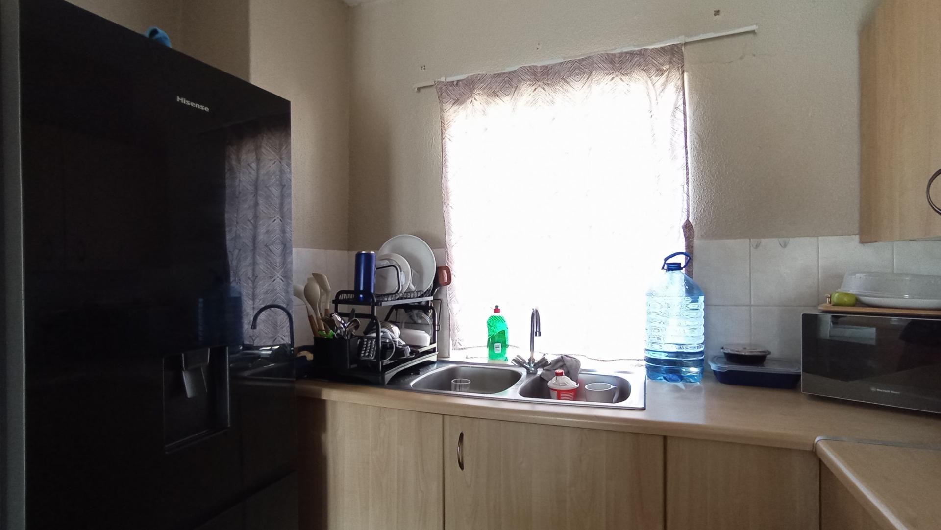 Kitchen - 9 square meters of property in Willowbrook