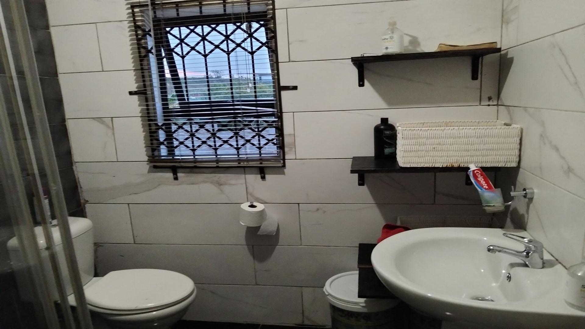 Bathroom 1 of property in Mdantsane