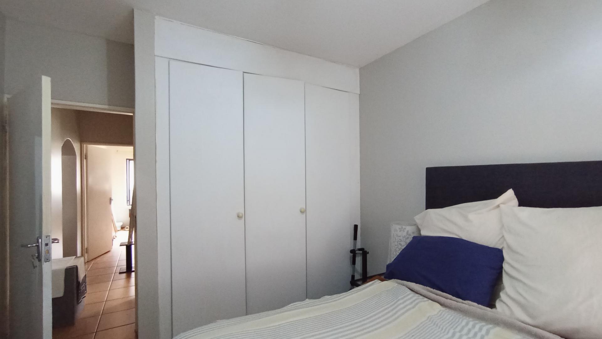 Bed Room 1 - 12 square meters of property in Auckland Park