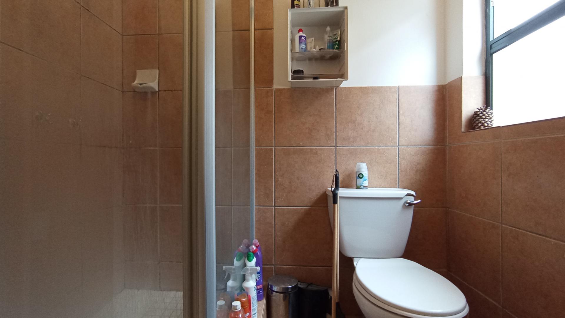 Bathroom 1 - 6 square meters of property in Auckland Park