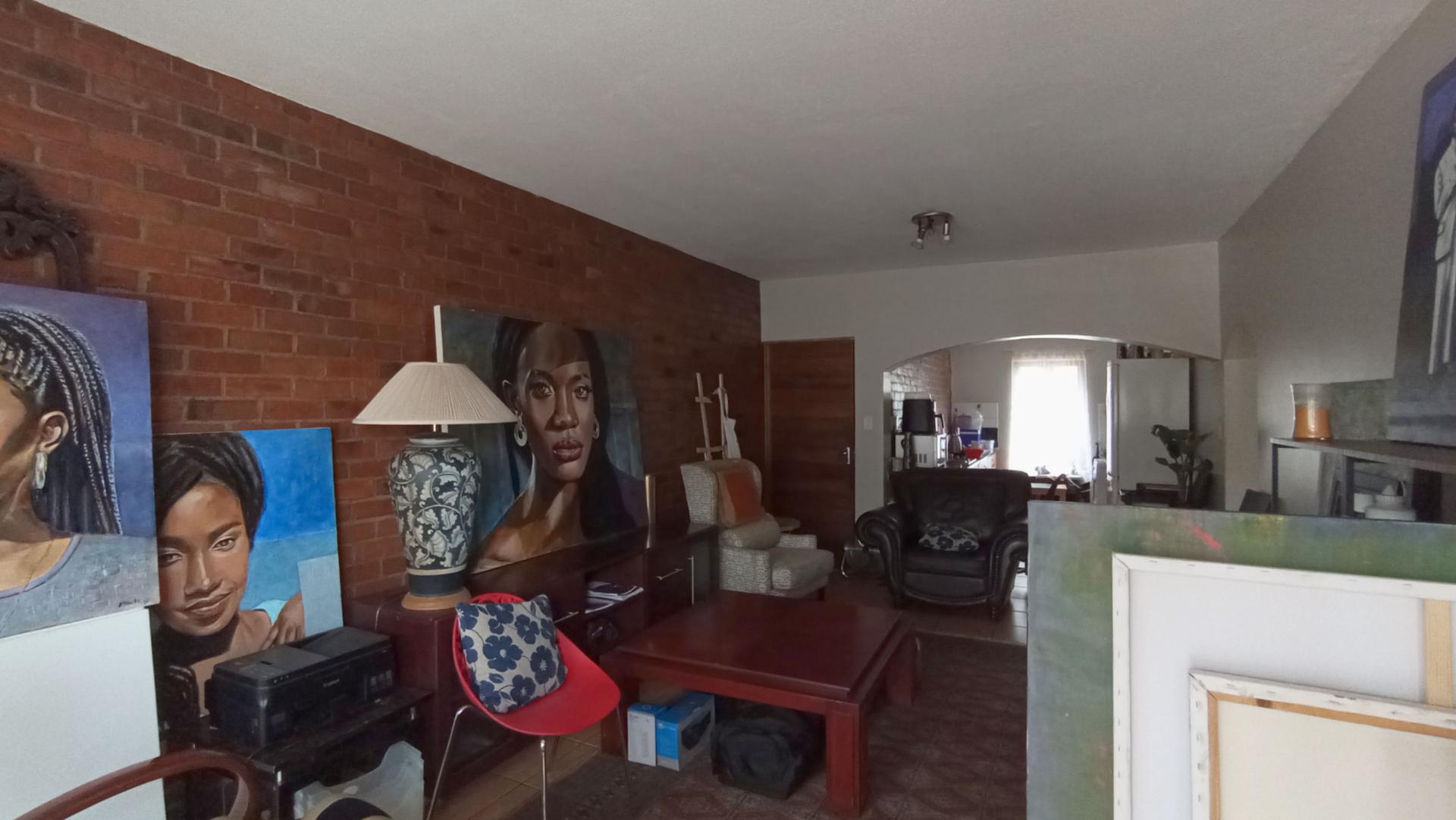 Lounges - 26 square meters of property in Auckland Park