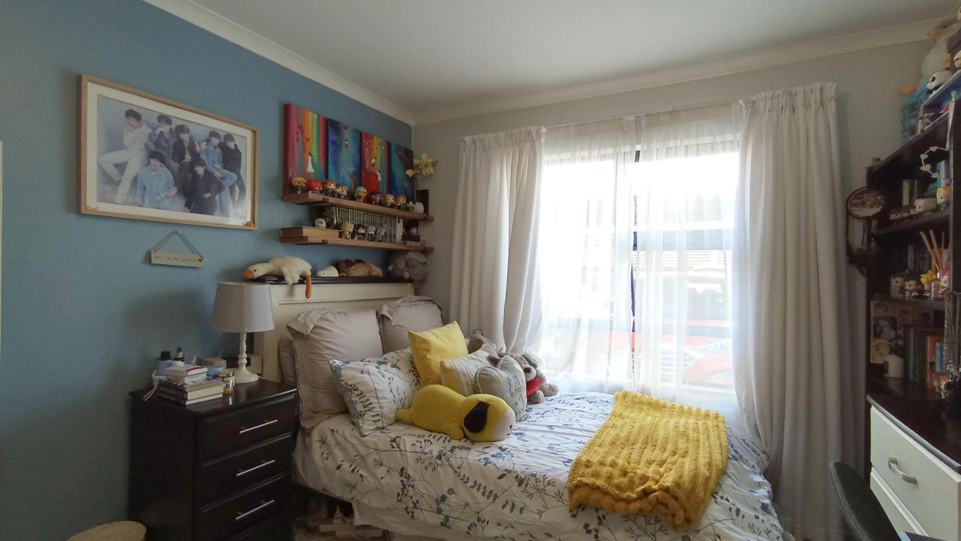 Bed Room 2 - 10 square meters of property in Longlake 