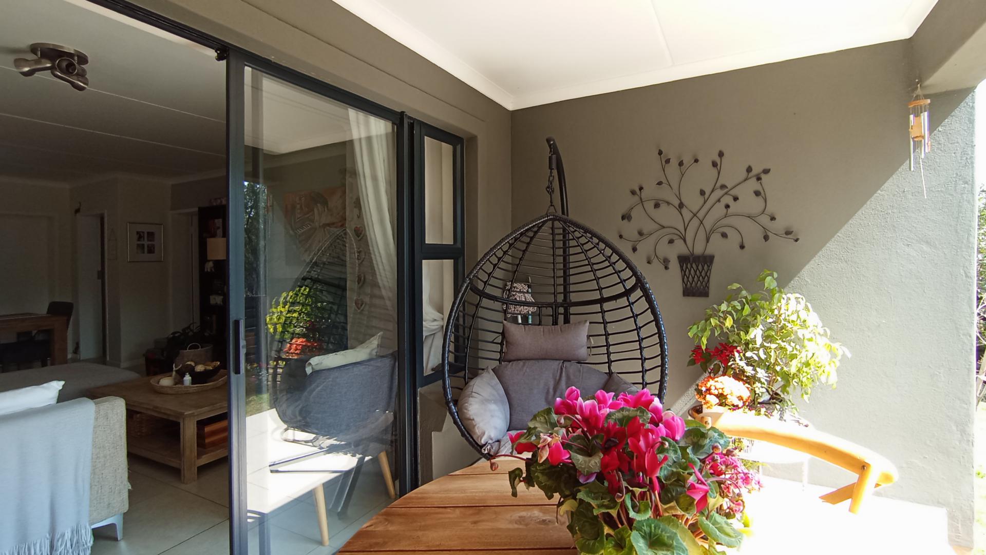 Patio - 7 square meters of property in Longlake 