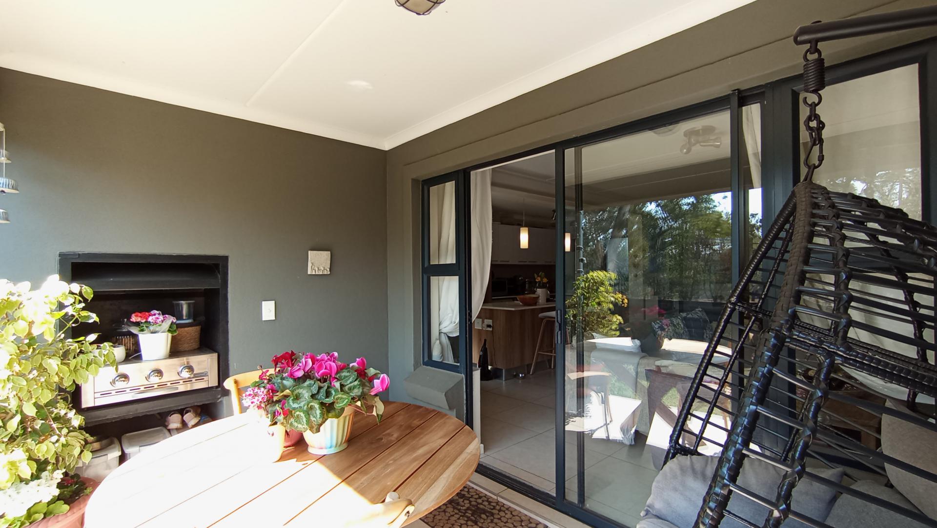 Patio - 7 square meters of property in Longlake 