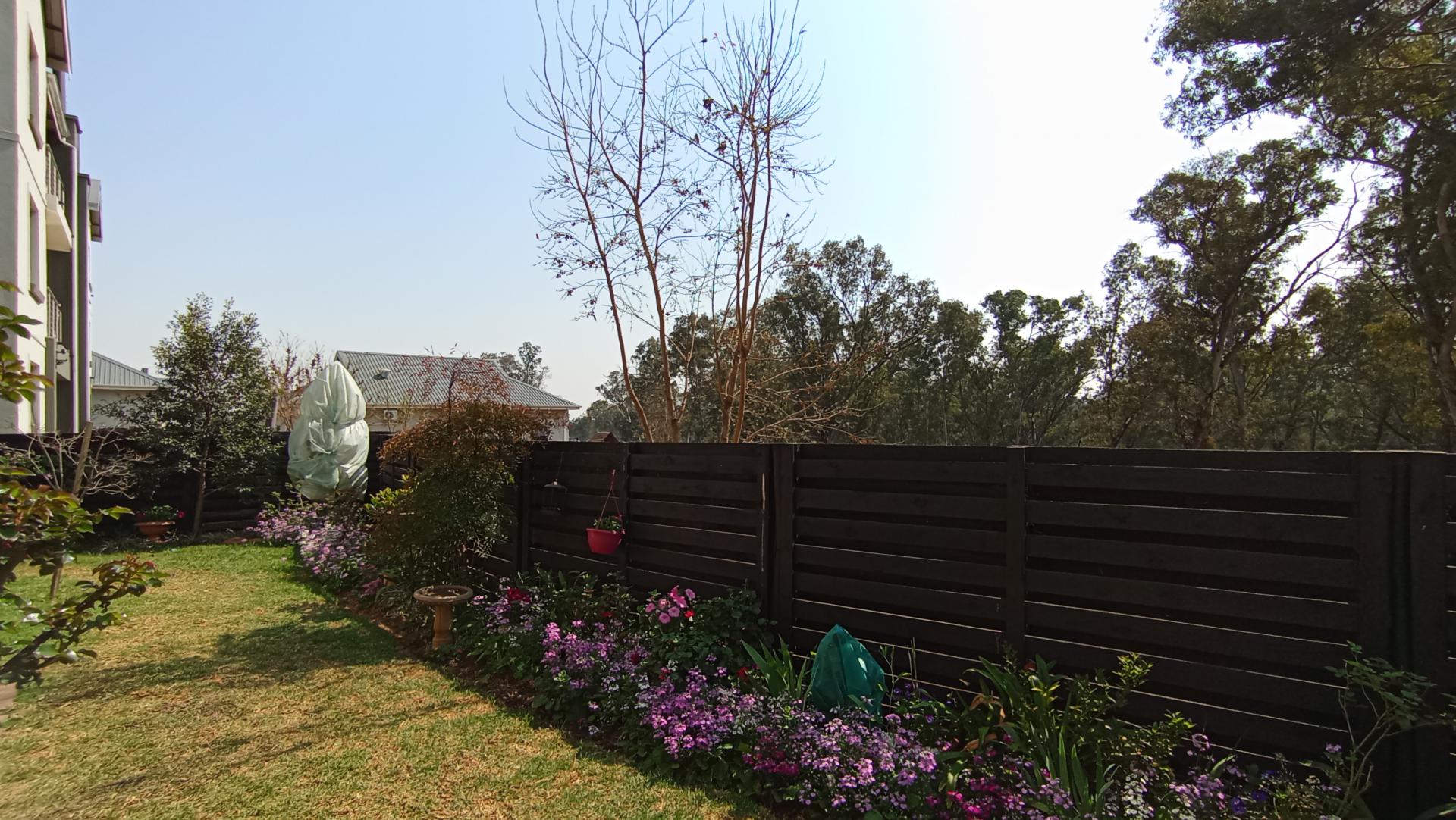 Garden of property in Longlake 