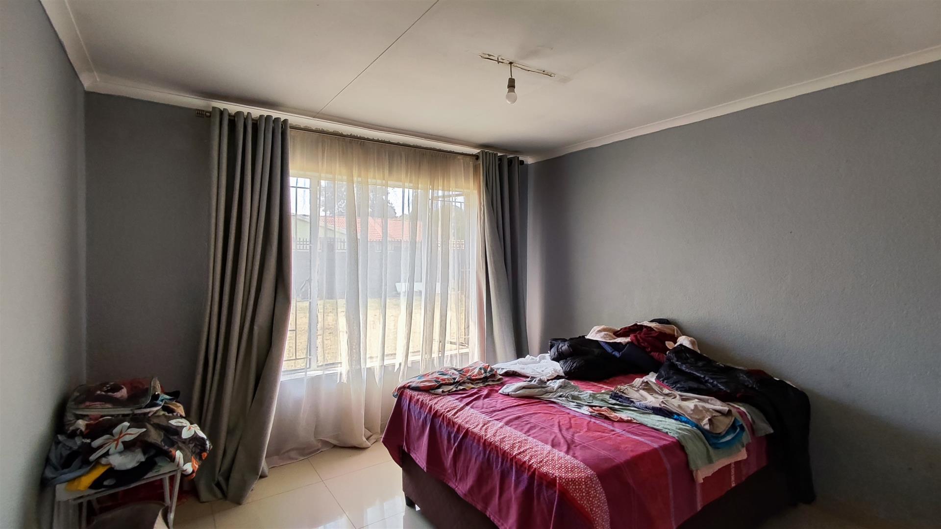 Bed Room 2 - 14 square meters of property in Brakpan