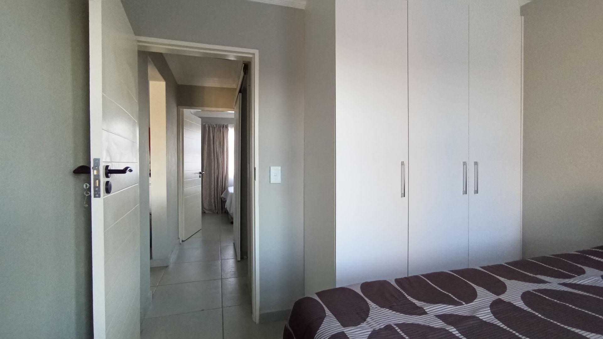 Bed Room 1 - 20 square meters of property in Montana