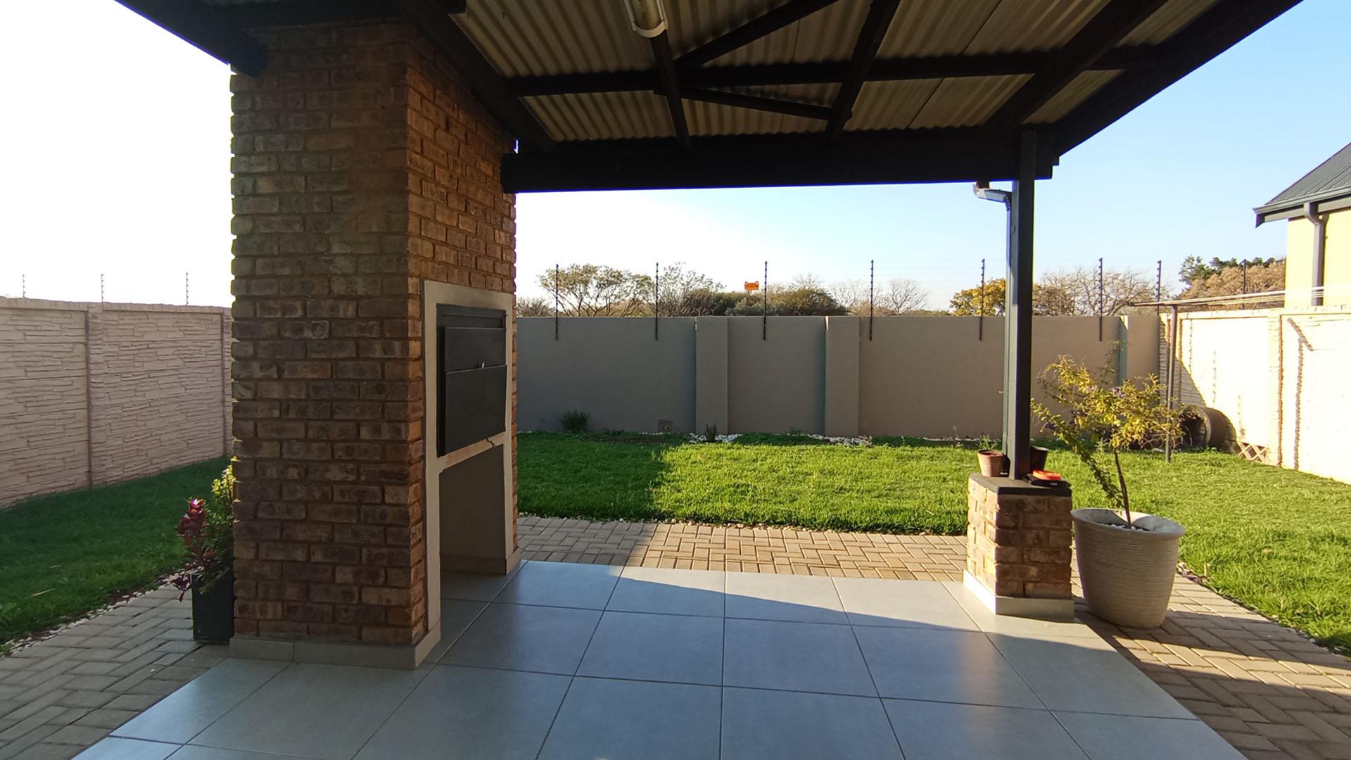 Patio - 13 square meters of property in Montana