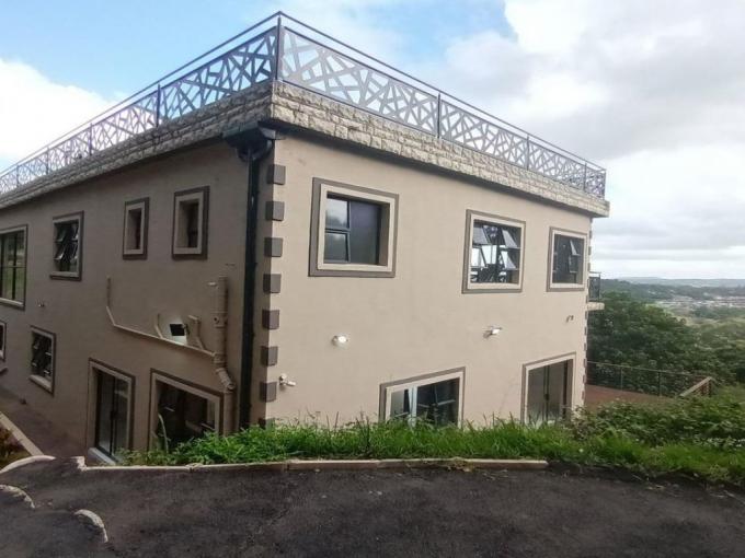 5 Bedroom House for Sale For Sale in Cowies Hill  - MR688432