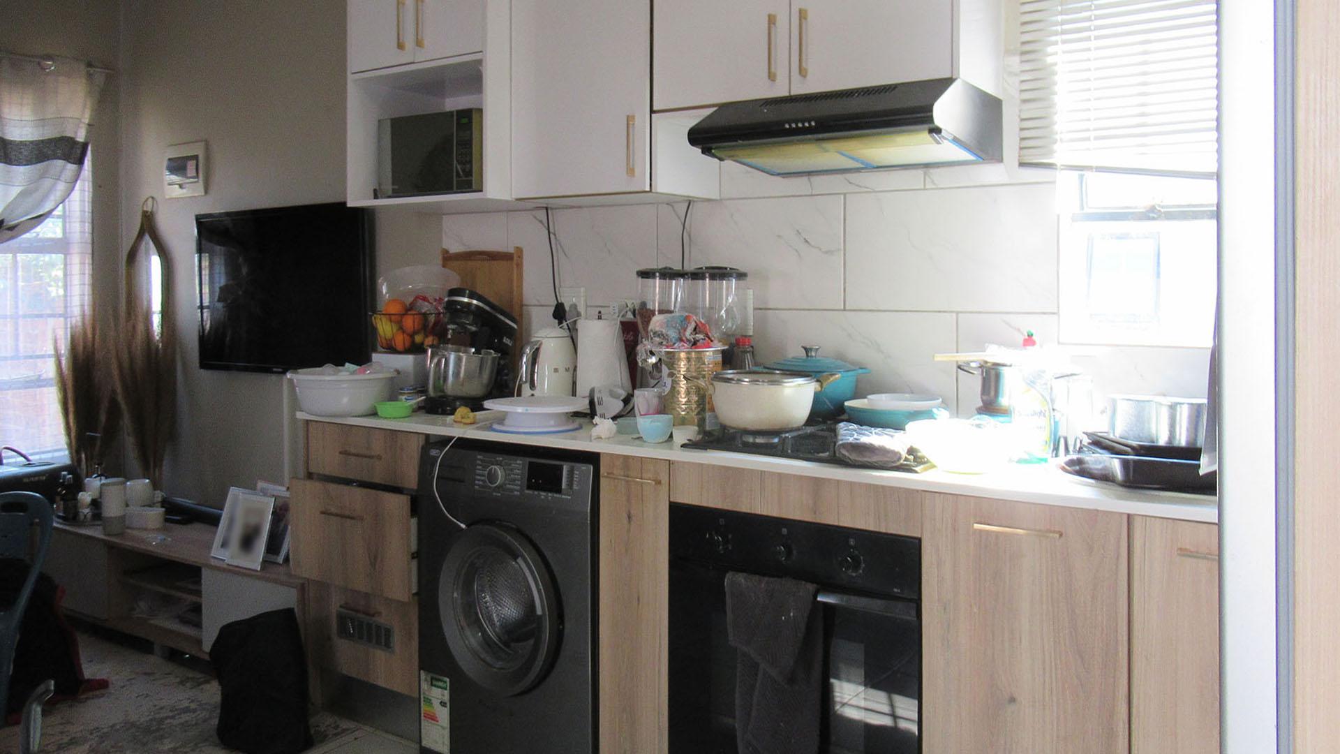 Kitchen - 9 square meters of property in South Hills