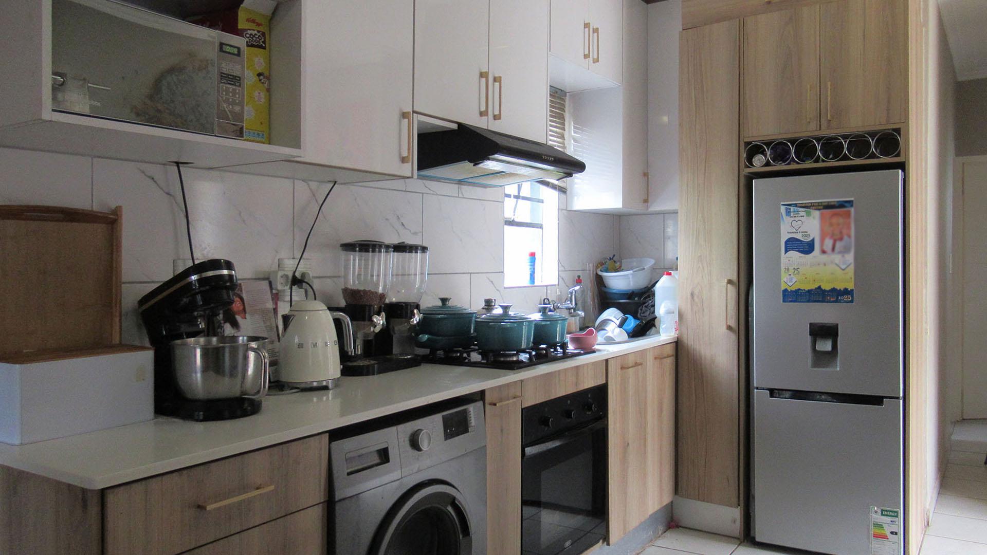 Kitchen - 9 square meters of property in South Hills