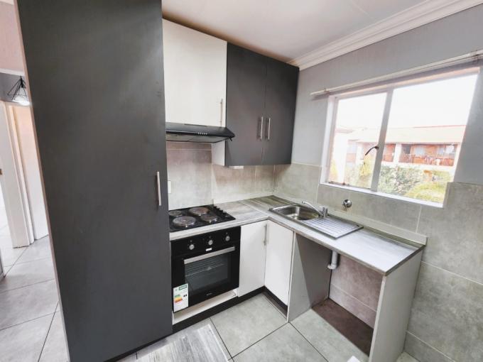 2 Bedroom Apartment for Sale For Sale in Horison - MR688486