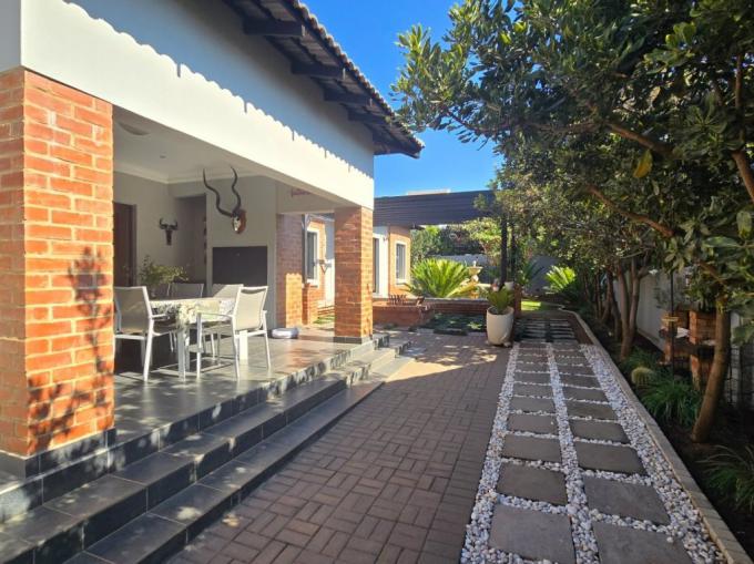 House for Sale For Sale in Midstream Estate - MR688491