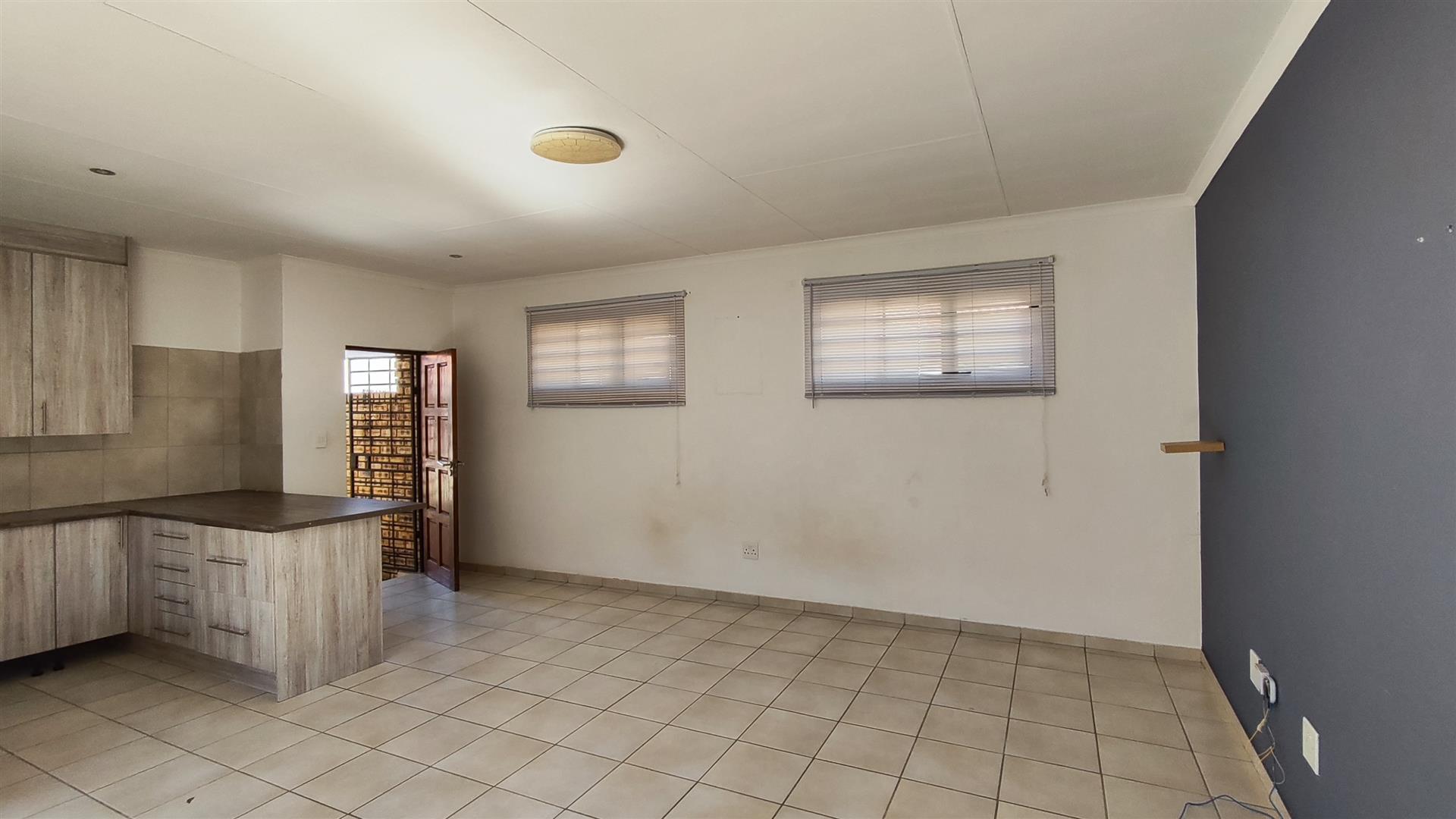 Lounges - 25 square meters of property in Brentwood Park AH