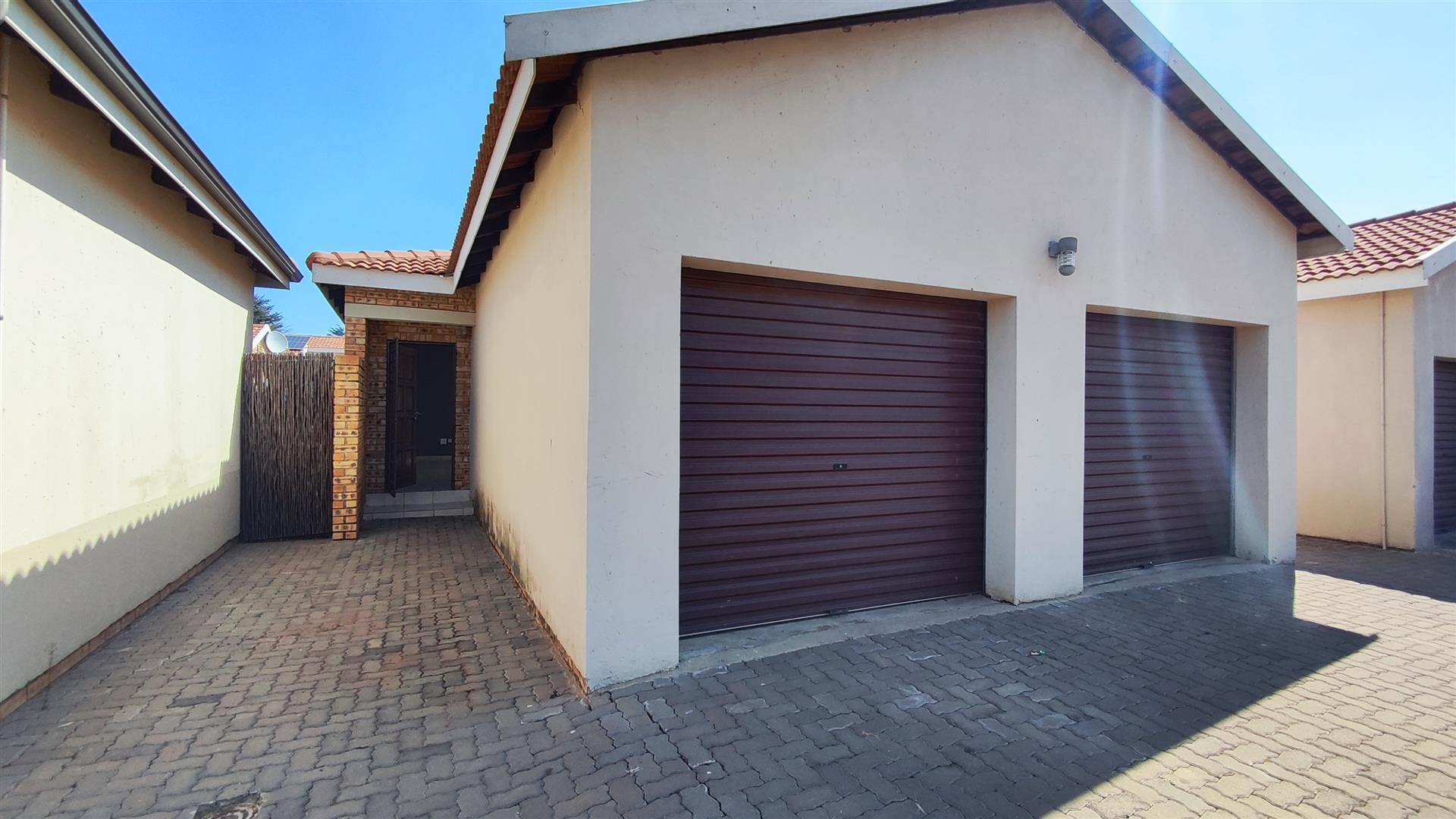 Front View of property in Brentwood Park AH