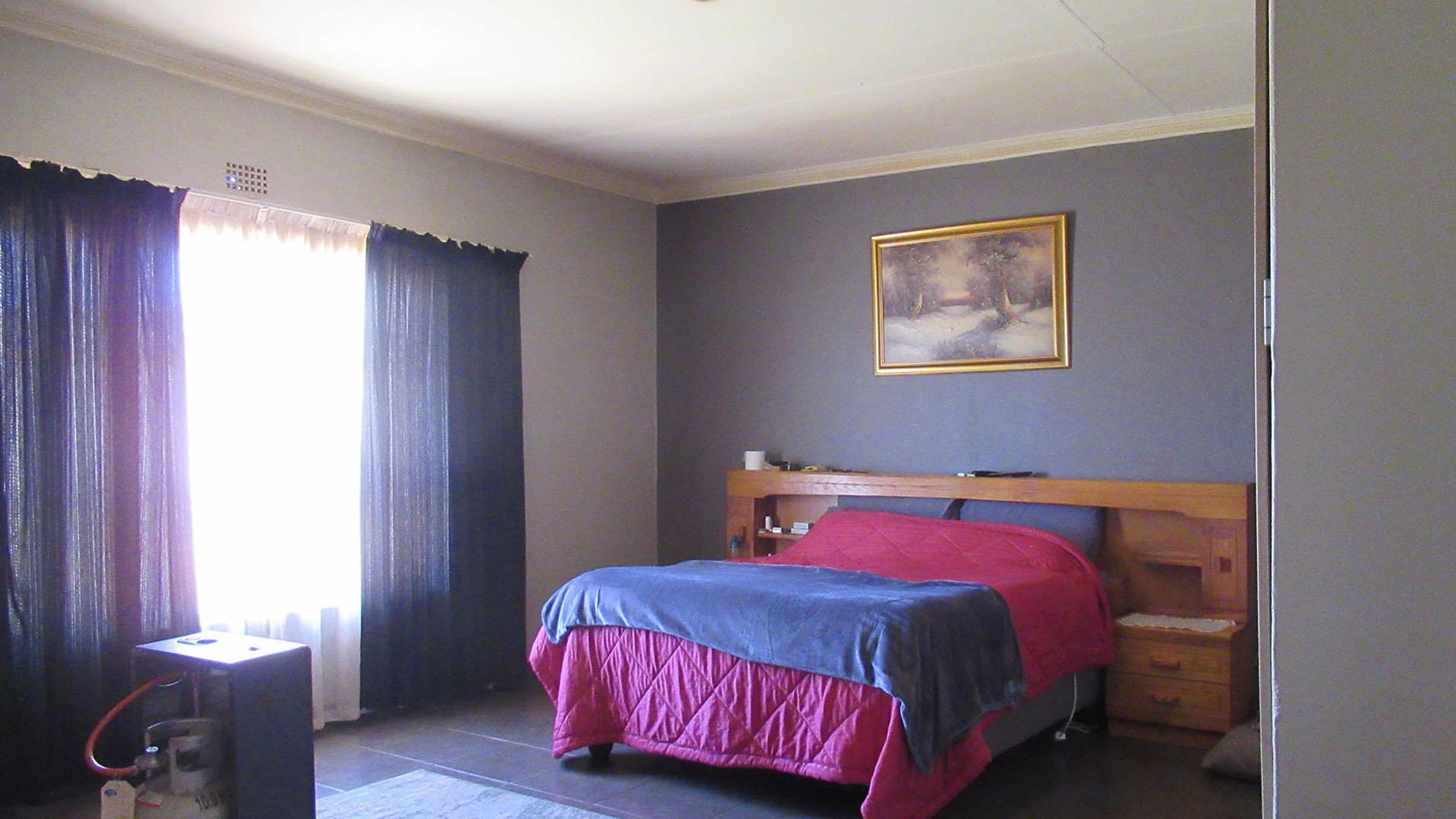 Bed Room 5+ - 81 square meters of property in Wolfelea AH