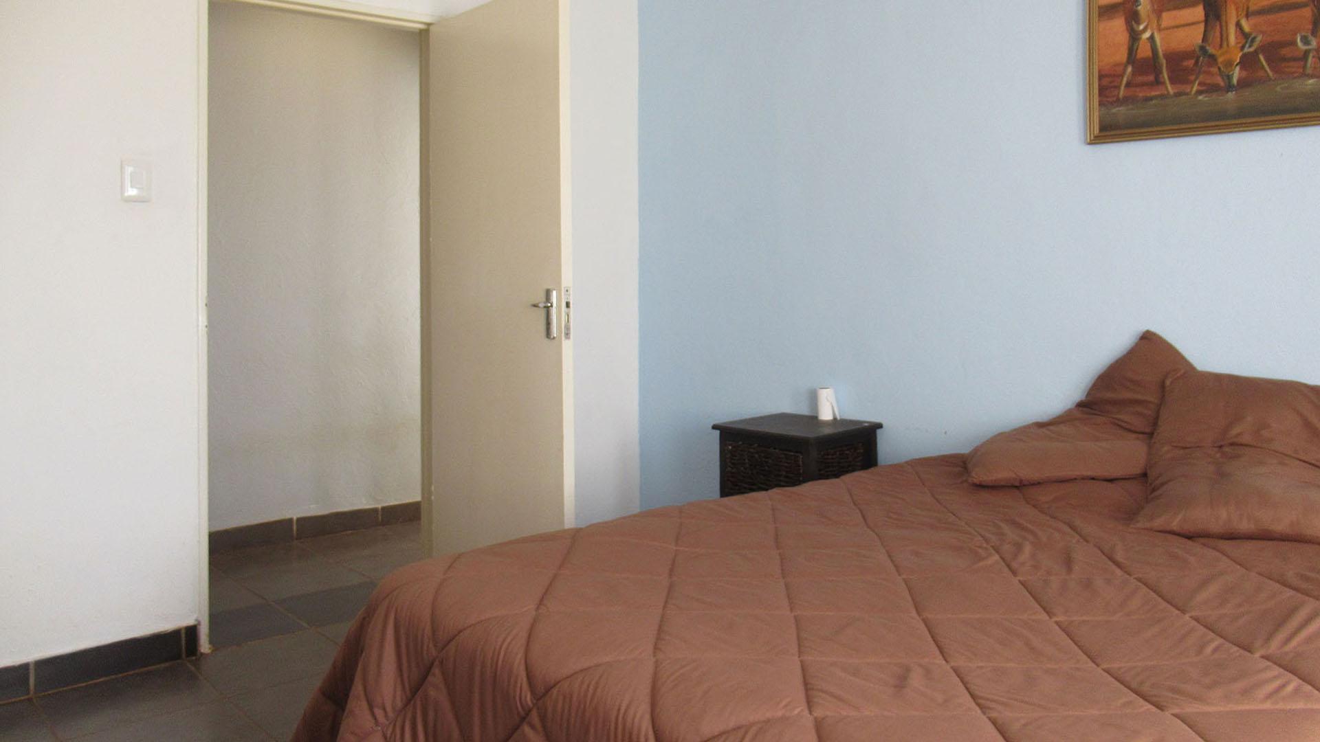 Bed Room 5+ - 81 square meters of property in Wolfelea AH