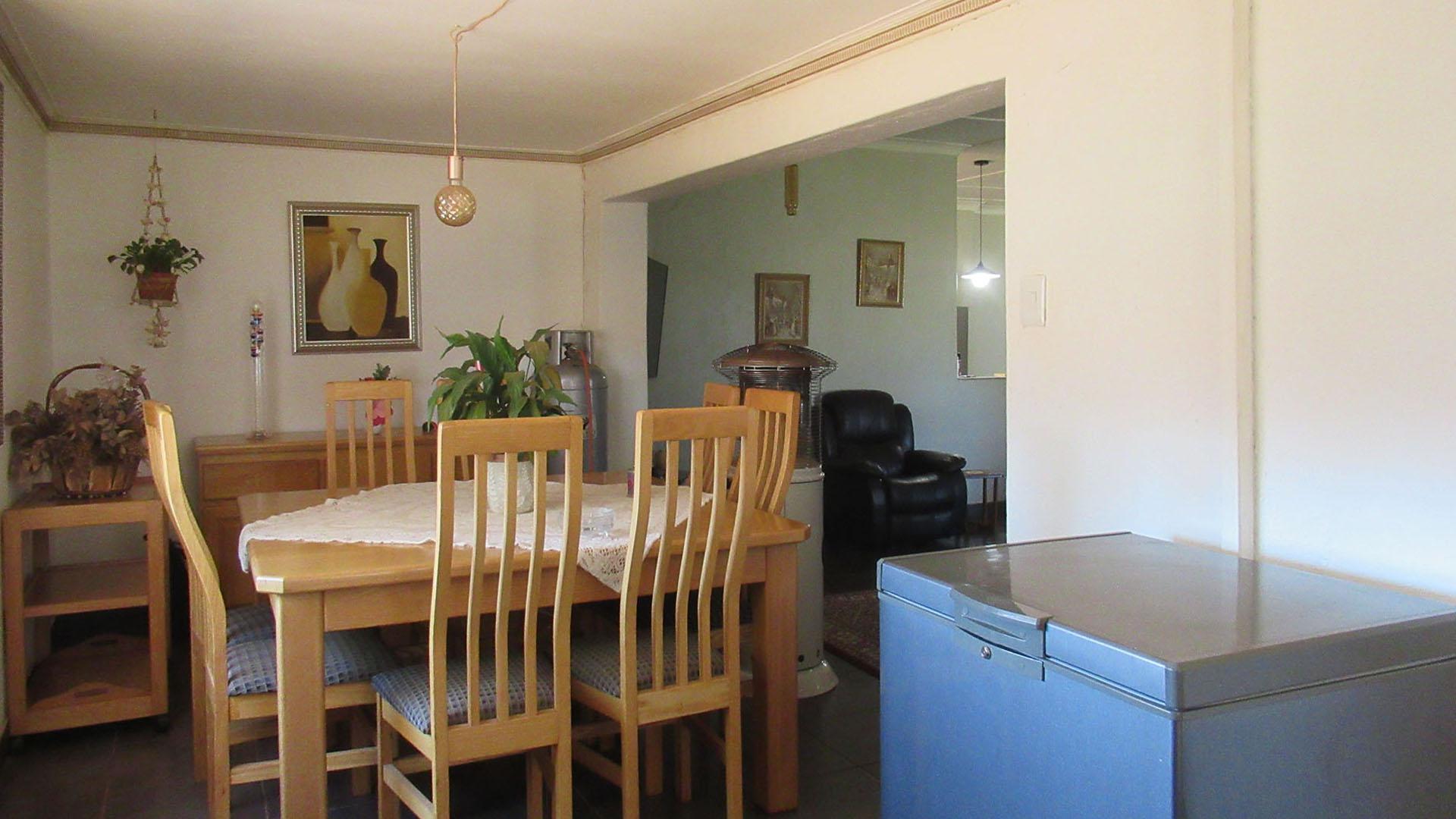 Dining Room - 15 square meters of property in Wolfelea AH