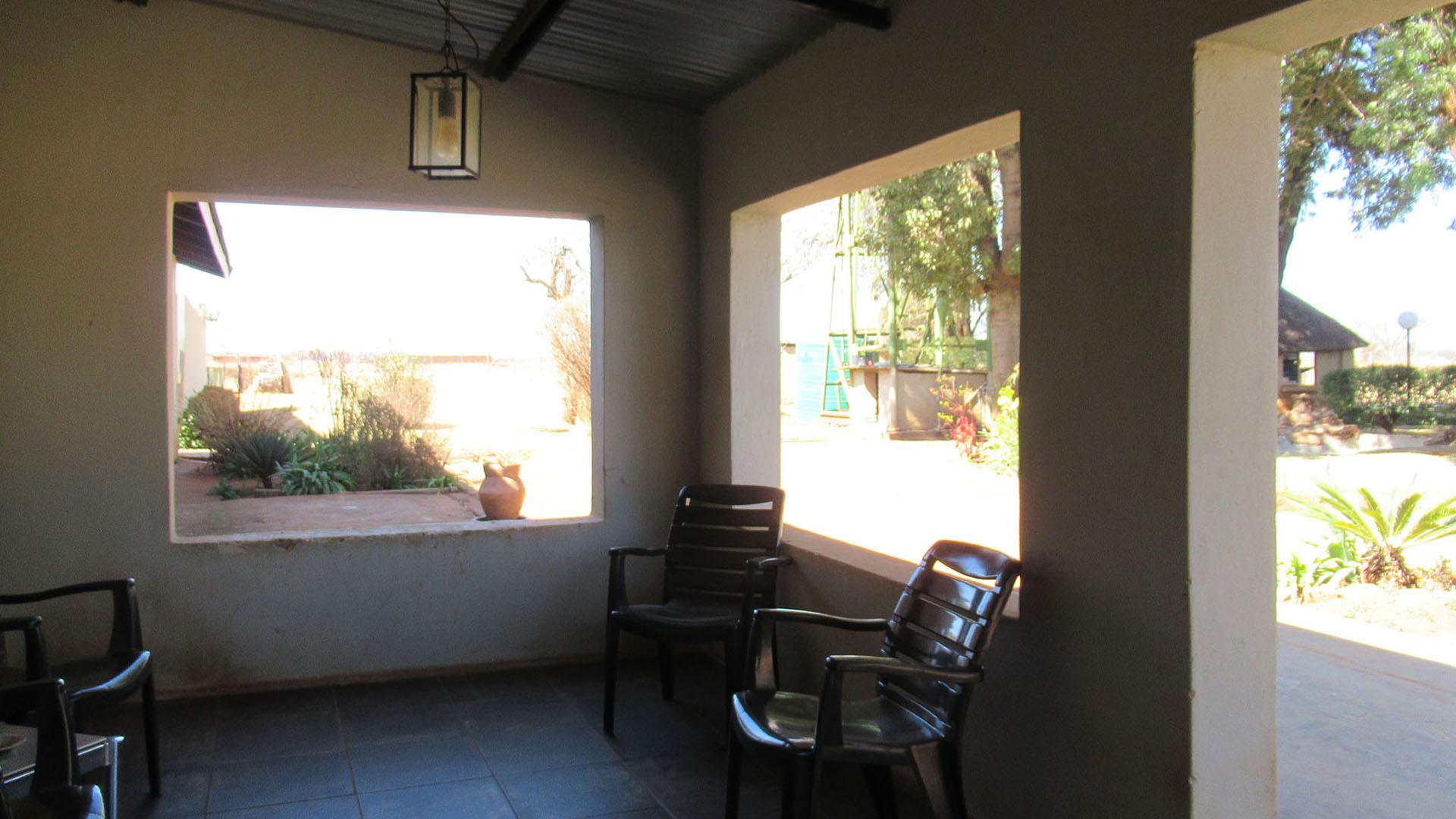 Patio - 31 square meters of property in Wolfelea AH