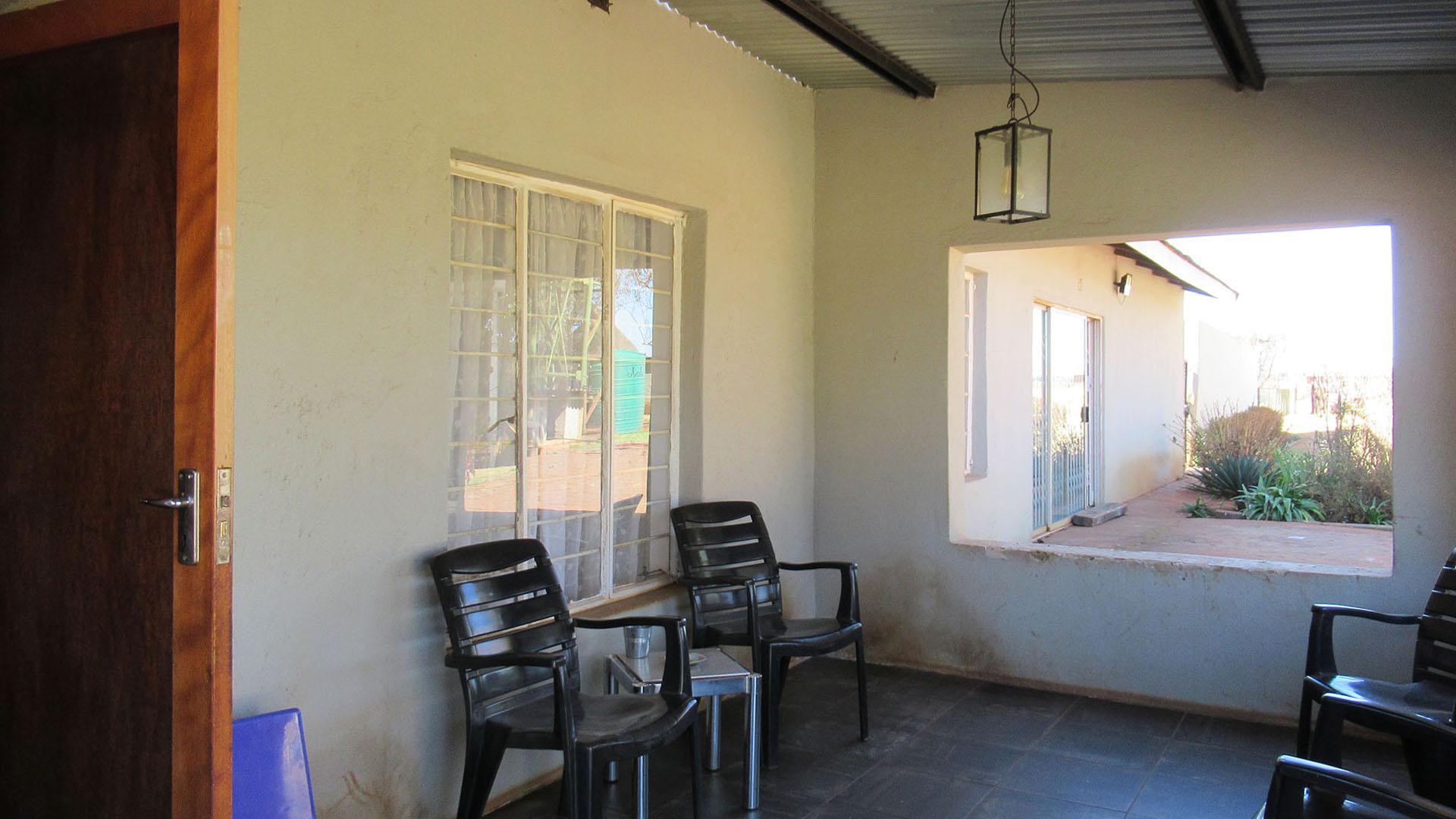 Patio - 31 square meters of property in Wolfelea AH