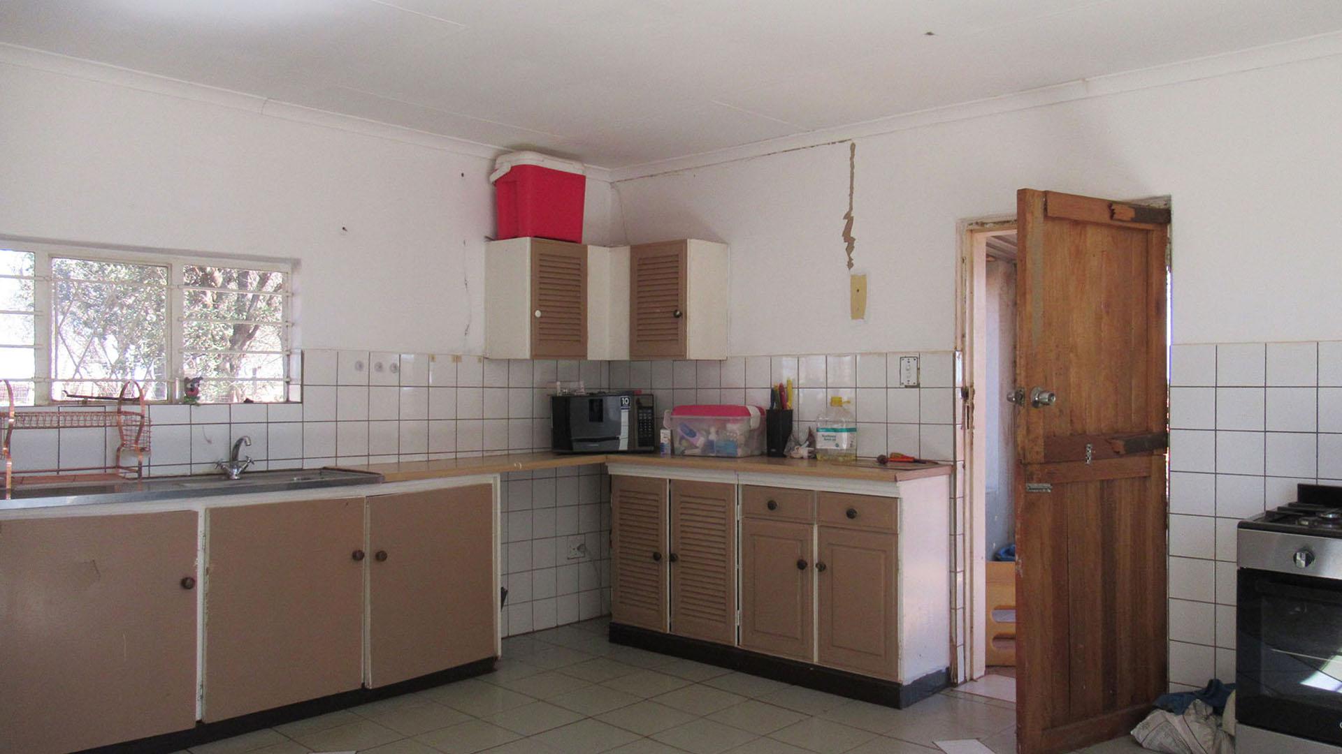 Kitchen - 62 square meters of property in Wolfelea AH