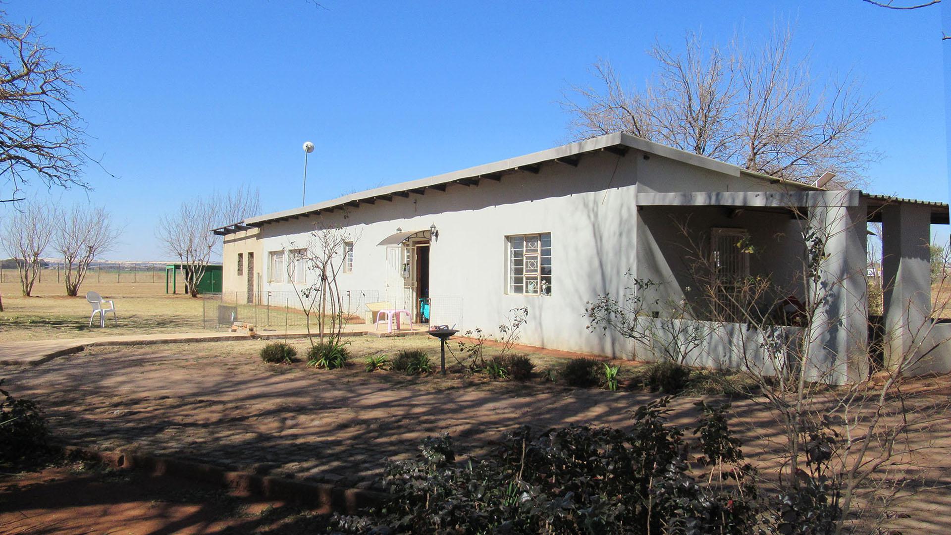 Backyard of property in Wolfelea AH