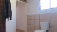 Bathroom 3+ - 12 square meters of property in Wolfelea AH