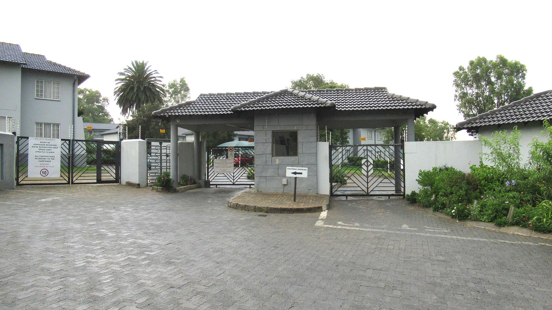 Front View of property in Sharonlea