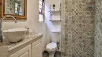 Bathroom 1 of property in Douglasdale