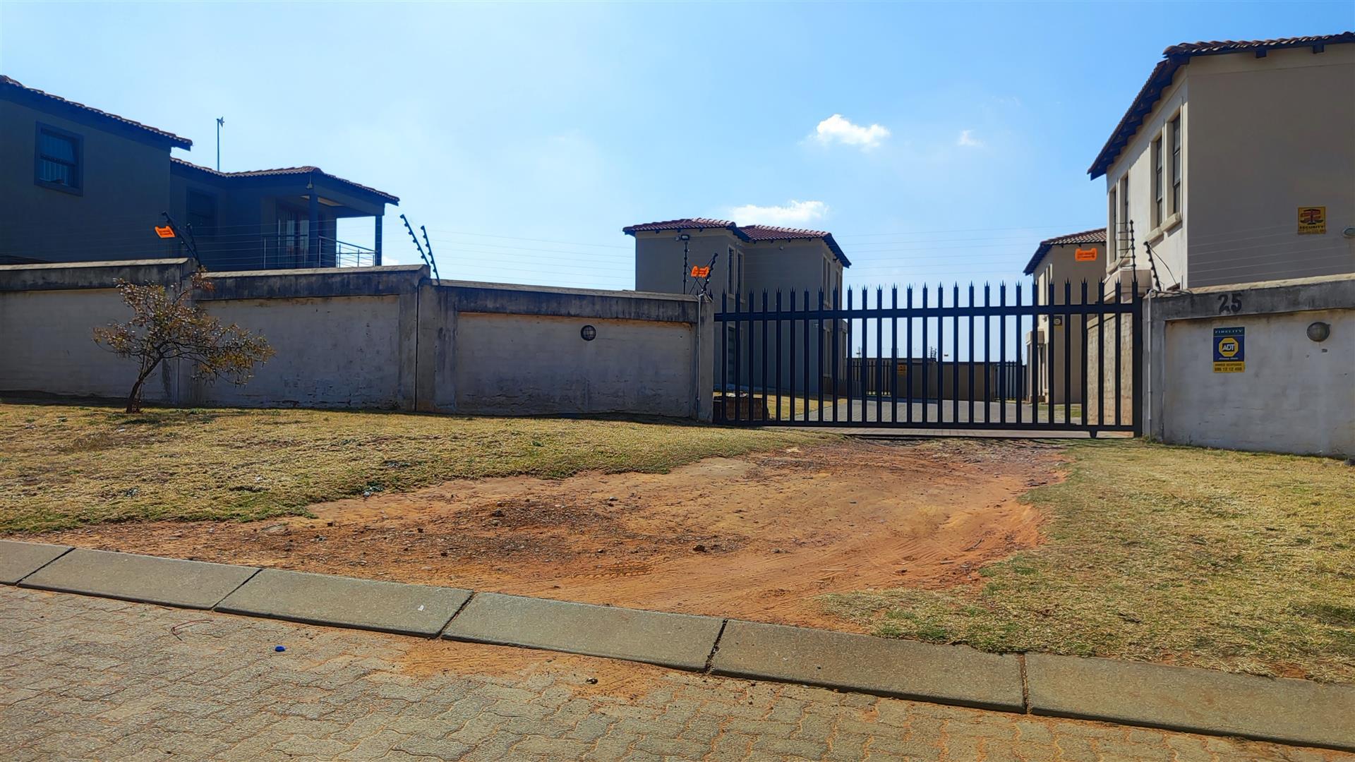 Front View of property in Heidelberg - GP