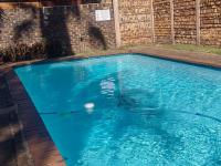  of property in Glenvista