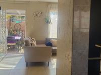  of property in Glenvista