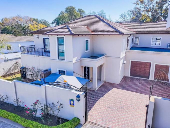 4 Bedroom House for Sale For Sale in Bryanston - MR688569