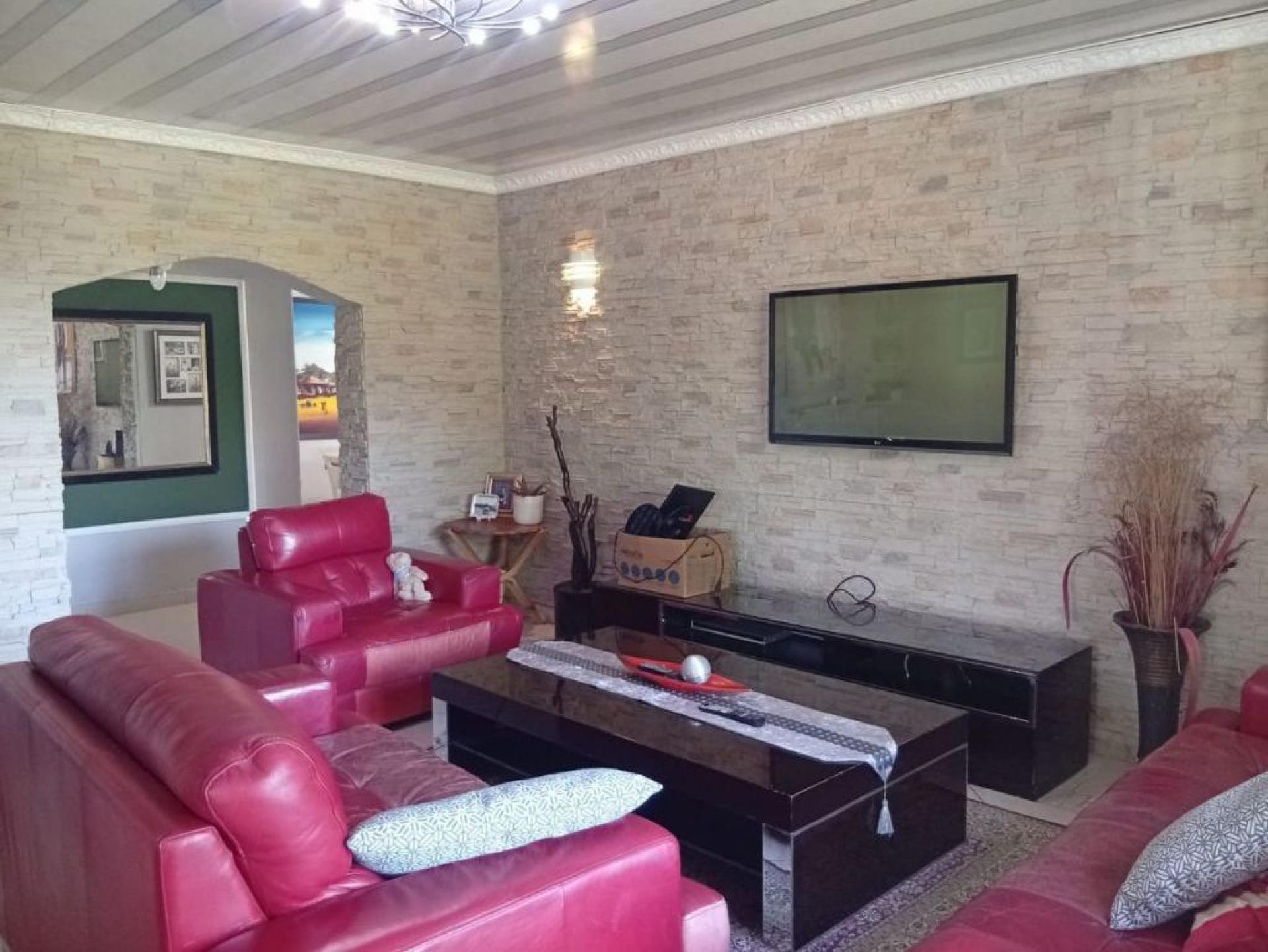 of property in Kloof 