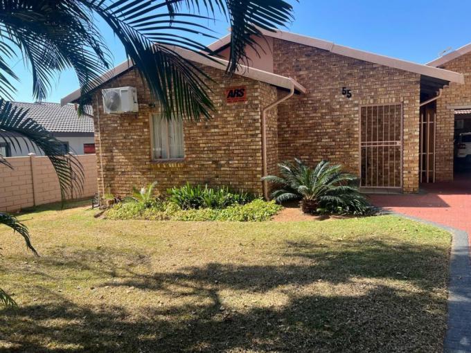 3 Bedroom House for Sale For Sale in Geelhoutpark - MR688590