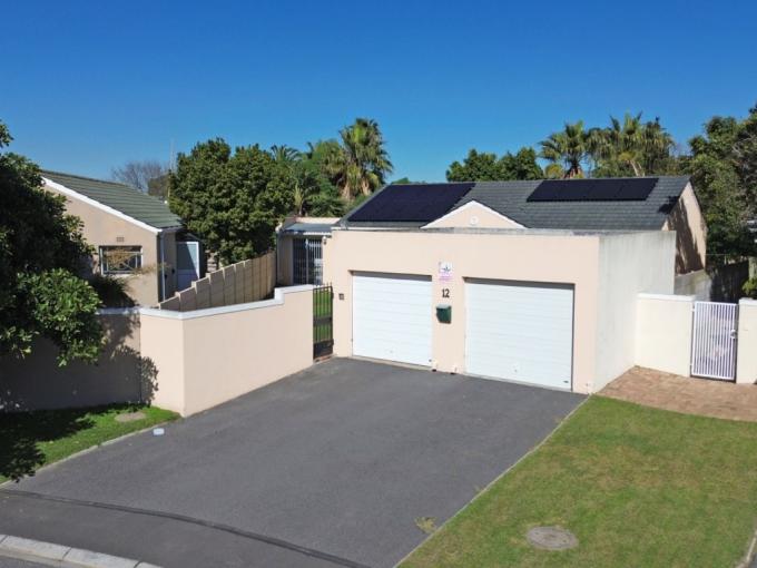 3 Bedroom House for Sale For Sale in Sunningdale - CPT - MR688603