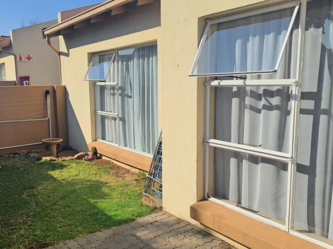 2 Bedroom House for Sale For Sale in Meyersdal - MR688612